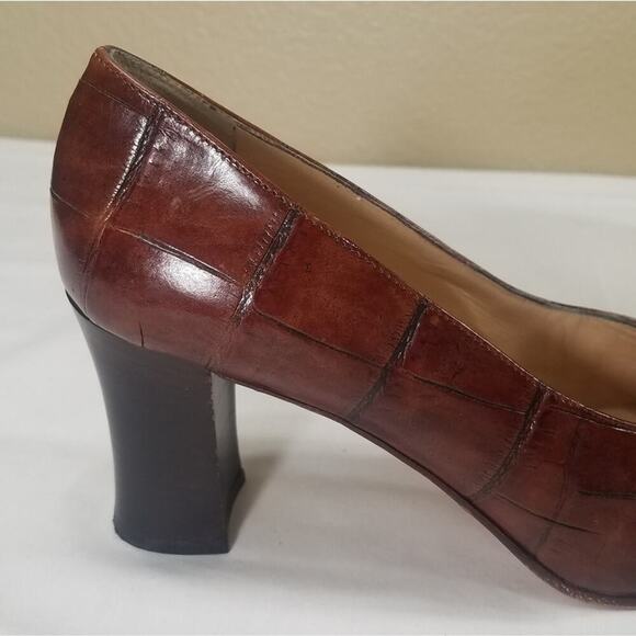 Joan & David Brown Pumps Size 6.5 Embossed Leather Round Toe Block Heel Padded - Picture 10 of 12